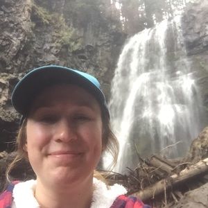 Meet your Posher, Lacie